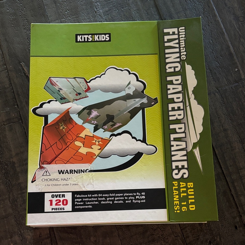 KITS FOR KIDS ULTIMATE FLYING PAPER PLANES BUILD 16 PLANES OPENED NOT USED